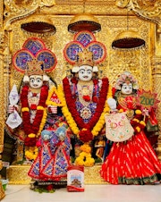Jetalpur Temple Murti Darshan