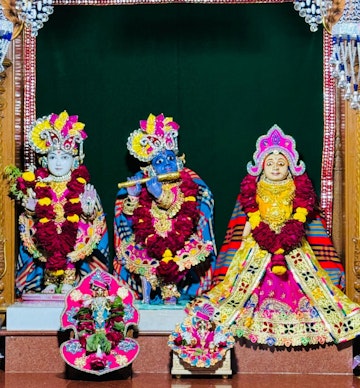 Jetalpur Temple Murti Darshan