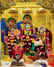 Jetalpur Temple Murti Darshan