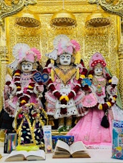 Jetalpur Temple Murti Darshan