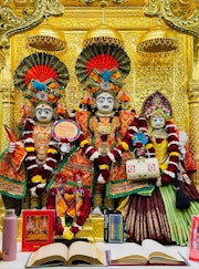 Jetalpur Temple Murti Darshan