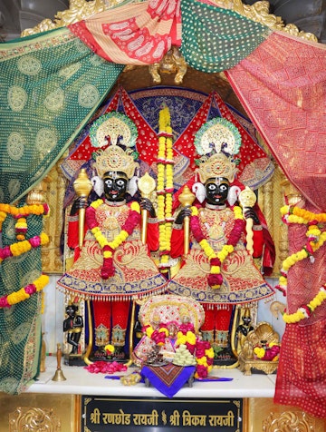 Junagadh Temple Murti Darshan