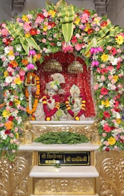 Junagadh Temple Murti Darshan