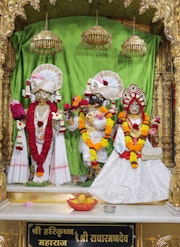 Junagadh Temple Murti Darshan