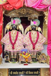 Junagadh Temple Murti Darshan