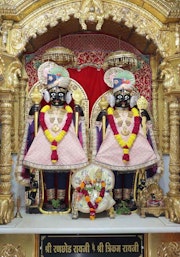 Junagadh Temple Murti Darshan
