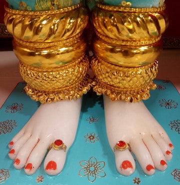 Leicester Temple (ISSO) Murti Darshan