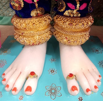 Leicester Temple (ISSO) Murti Darshan