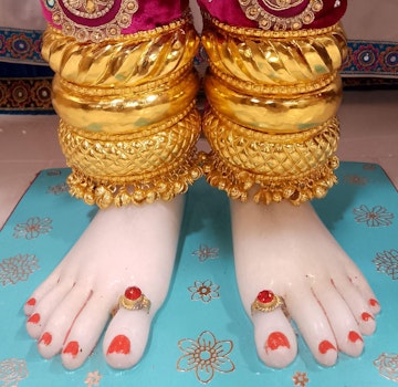 Leicester Temple (ISSO) Murti Darshan