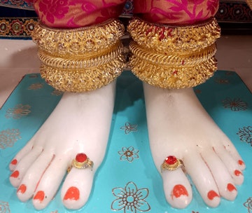 Leicester Temple (ISSO) Murti Darshan