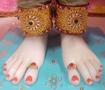 Leicester Temple (ISSO) Murti Darshan