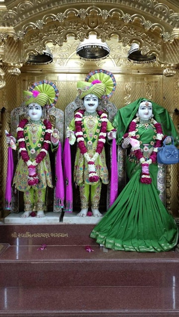 Loj Temple Murti Darshan