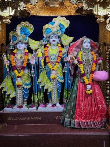 Loj Temple Murti Darshan