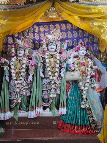 Loj Temple Murti Darshan