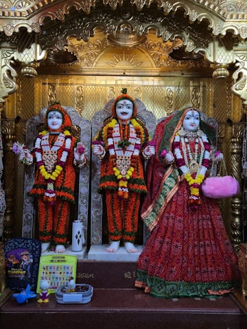 Loj Temple Murti Darshan