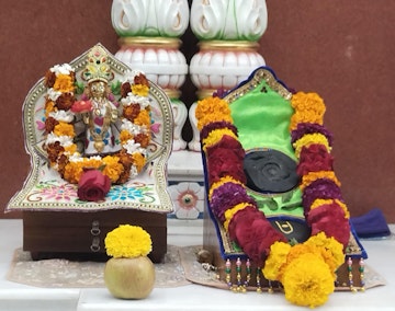 Nairobi Langata Temple Murti Darshan