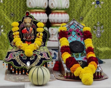 Nairobi Langata Temple Murti Darshan