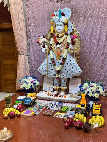 Nairobi Langata Temple Murti Darshan
