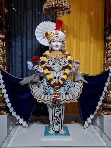 Perth Temple Murti Darshan