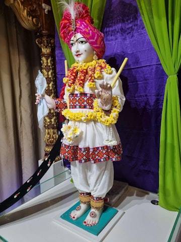 Perth Temple Murti Darshan