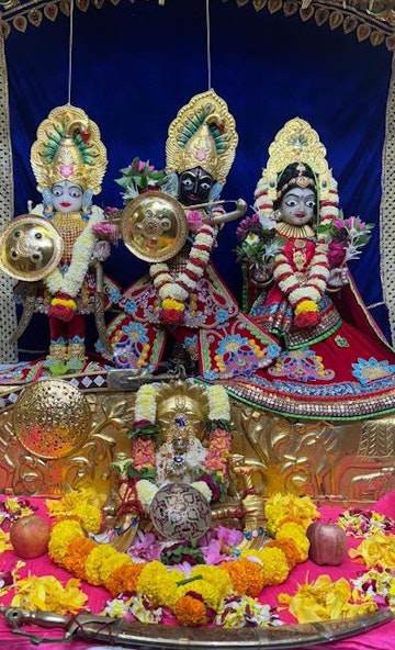 Surat Rustambag Temple Murti Darshan