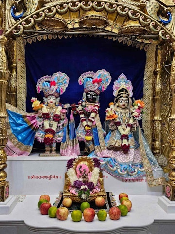 Surat Rustambag Temple Murti Darshan