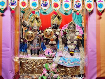 Surat Rustambag Temple Murti Darshan