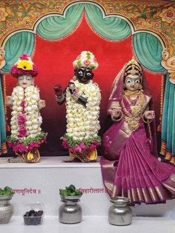 Surat Rustambag Temple Murti Darshan