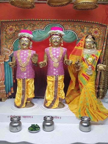 Surat Rustambag Temple Murti Darshan