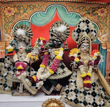 Surat Rustambag Temple Murti Darshan
