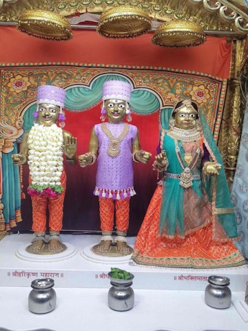 Surat Rustambag Temple Murti Darshan