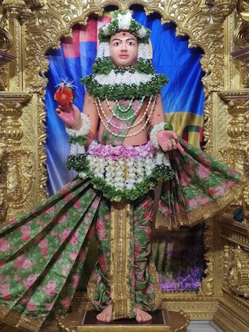 Surat Rustambag Temple Murti Darshan