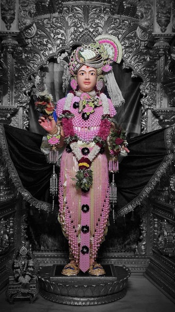 Surat Rustambag Temple Murti Darshan