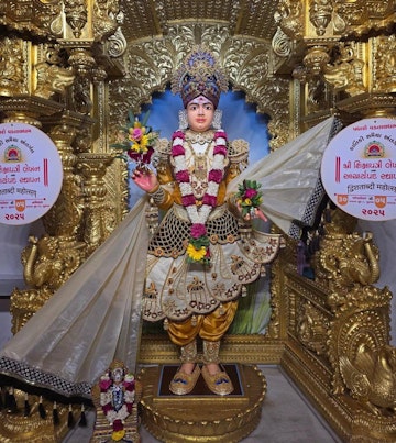 Surat Rustambag Temple Murti Darshan
