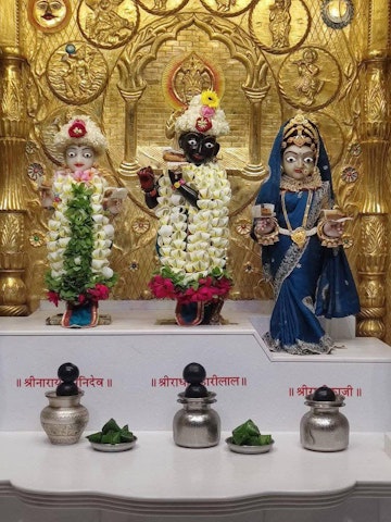 Surat Rustambag Temple Murti Darshan