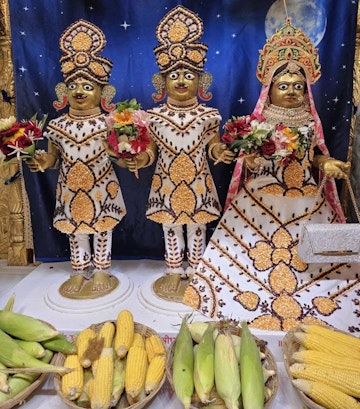Surat Rustambag Temple Murti Darshan