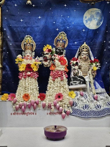 Surat Rustambag Temple Murti Darshan