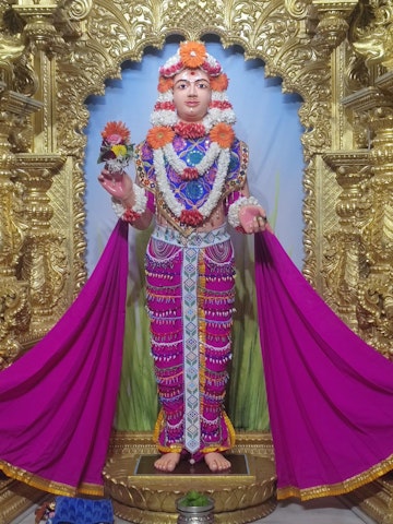 Surat Rustambag Temple Murti Darshan