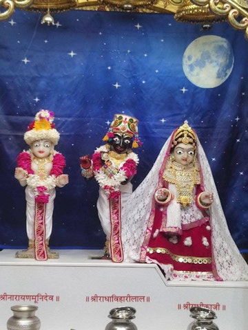 Surat Rustambag Temple Murti Darshan