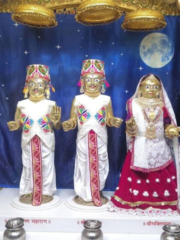 Surat Rustambag Temple Murti Darshan