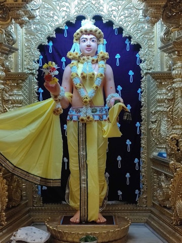 Surat Rustambag Temple Murti Darshan
