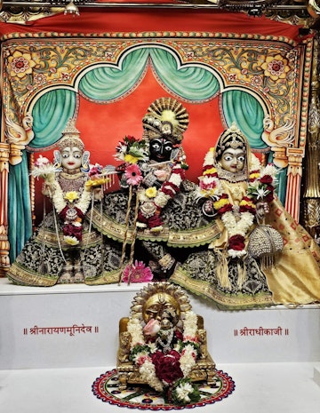 Surat Rustambag Temple Murti Darshan