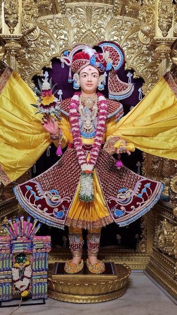 Surat Rustambag Temple Murti Darshan