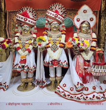 Surat Rustambag Temple Murti Darshan