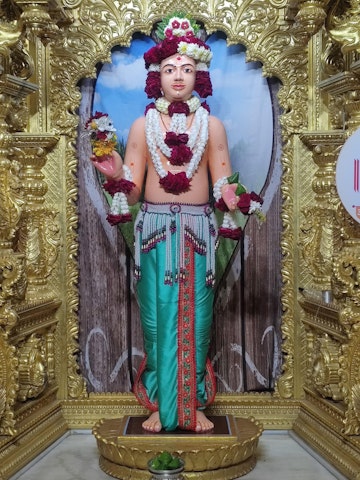 Surat Rustambag Temple Murti Darshan
