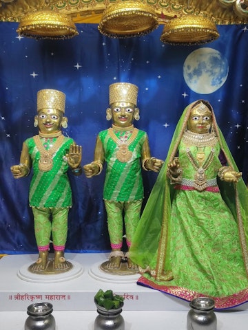 Surat Rustambag Temple Murti Darshan