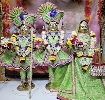 Surat Rustambag Temple Murti Darshan
