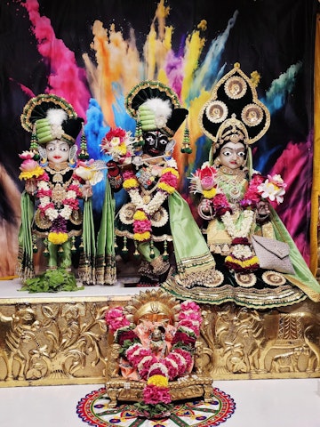 Surat Rustambag Temple Murti Darshan