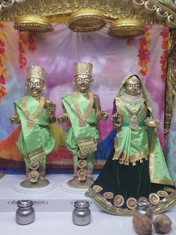 Surat Rustambag Temple Murti Darshan