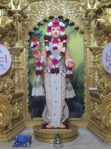 Surat Rustambag Temple Murti Darshan
